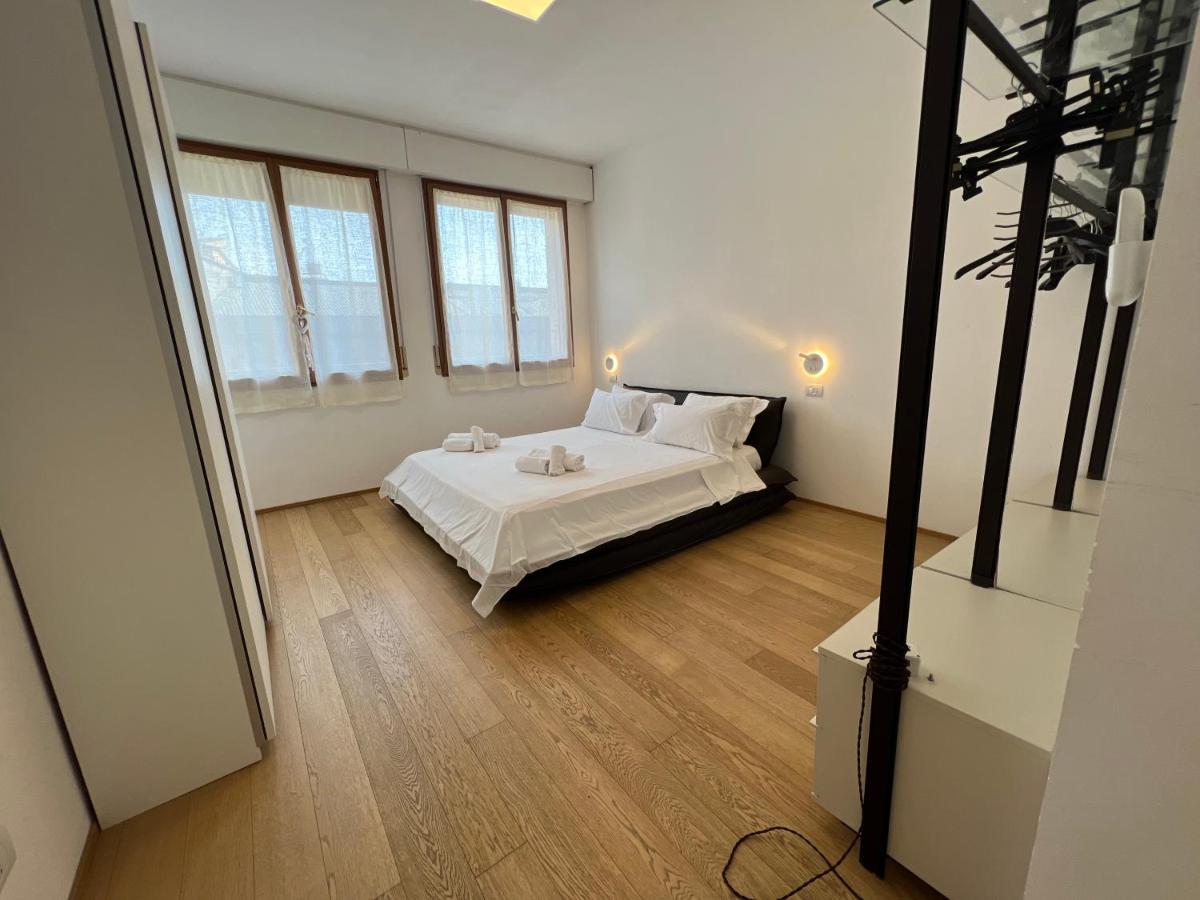 Rooftop In Historical Center Apartment โบโลญญา ภายนอก รูปภาพ