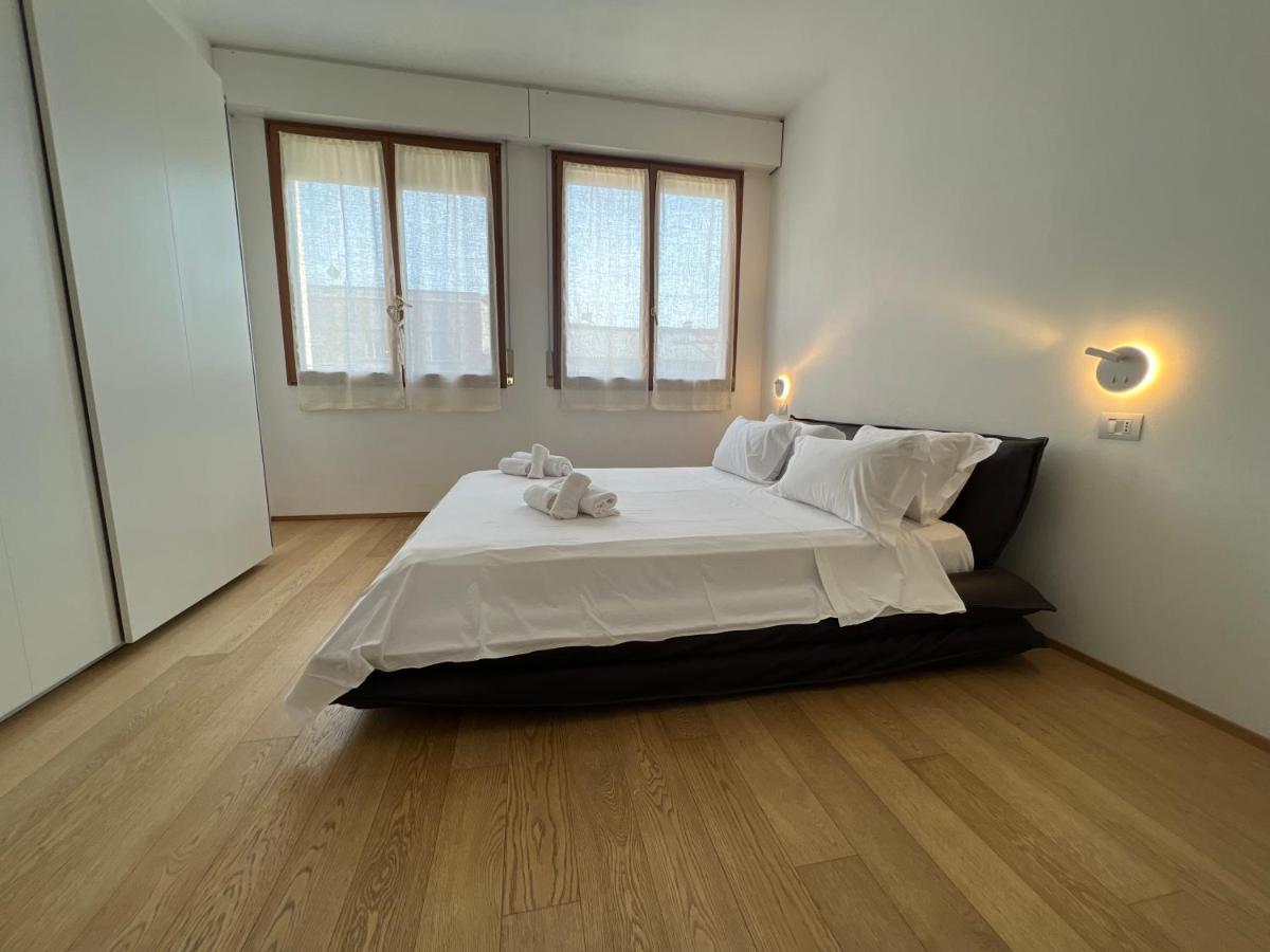 Rooftop In Historical Center Apartment โบโลญญา ภายนอก รูปภาพ