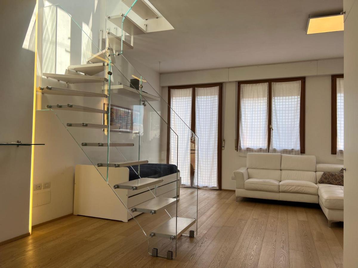 Rooftop In Historical Center Apartment โบโลญญา ภายนอก รูปภาพ